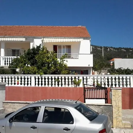 Mari * Vinišće